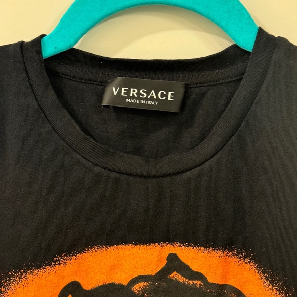 Versace Kid’s Smiley Medusa T-shirt - Picture 4 of 5